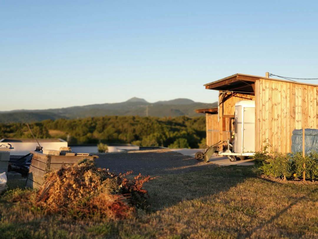 Visual representation of Off-Grid Tiny House Automation for Artisanal Woodworkers technical specifications