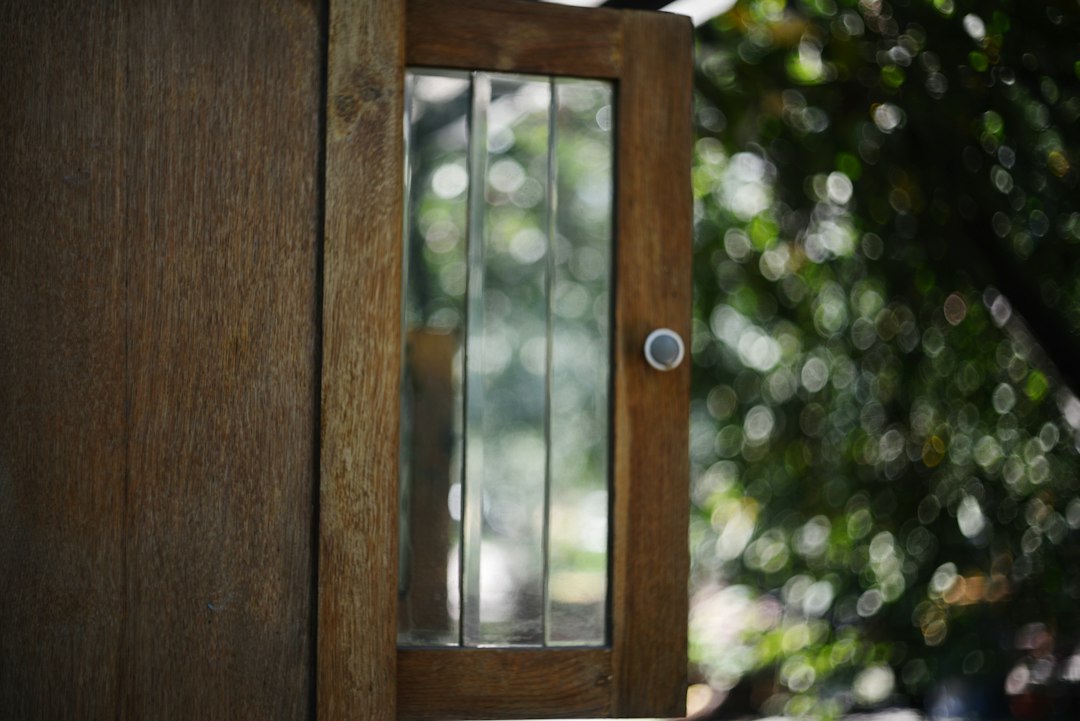 Visual illustration for Off-Grid Tiny House Automation for Artisanal Woodworkers daily workflow