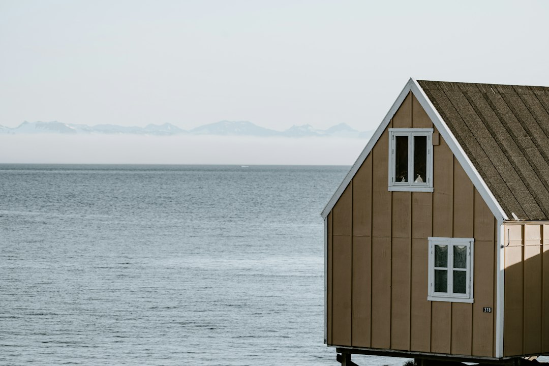 Visual illustration for scale Off-Grid Tiny House Automation for Artisanal Woodworkers