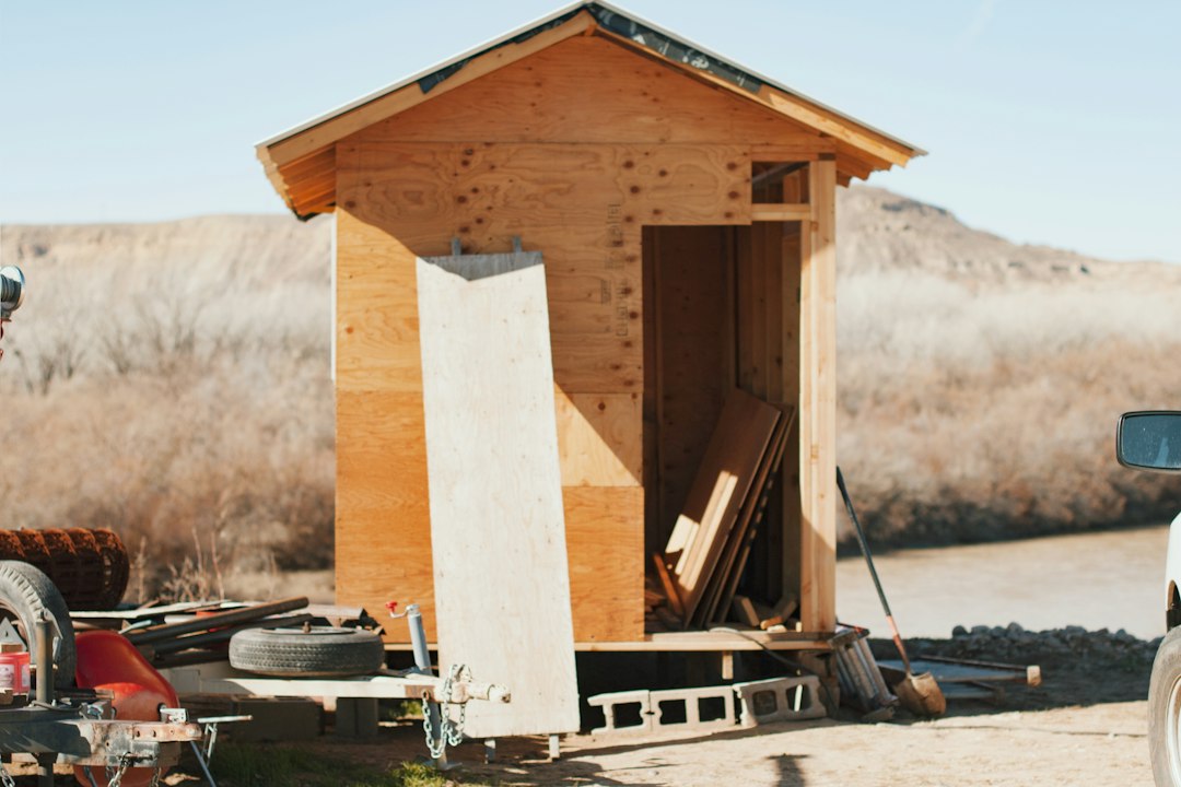 Visual representation of complete guide to Off-Grid Tiny House Automation for Artisanal Woodworkers